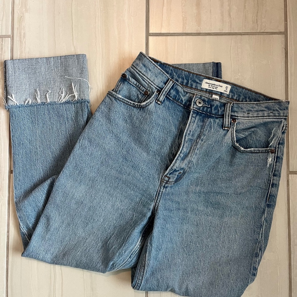 Abercrombie 90s Straight Leg Cuffed Denim